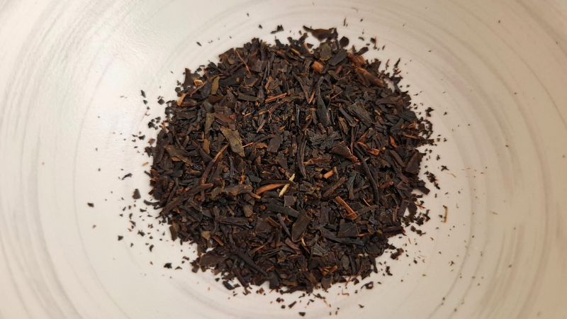京都ぎょくろのごえん茶”の「ごあいさつ茶」シリーズの和紅茶の茶葉の写真