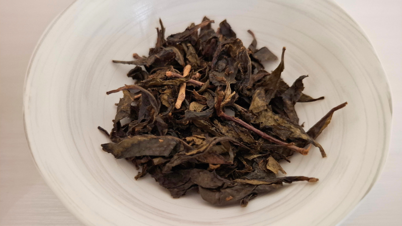 上勝阿波晩茶の茶葉を撮影