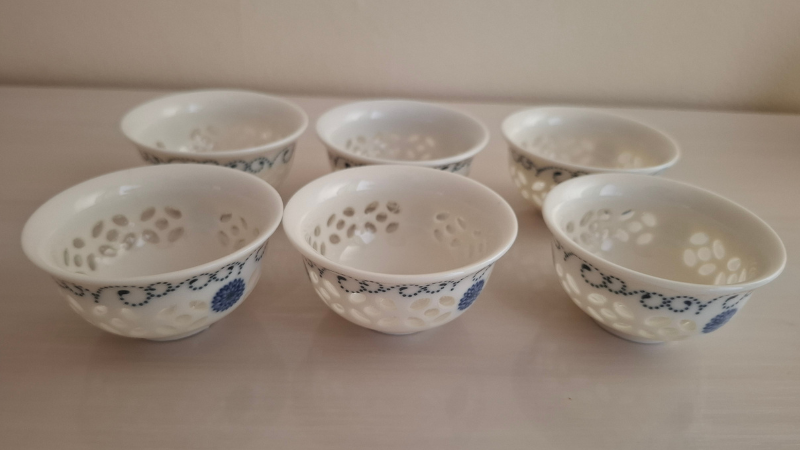私の持っている中国茶器セットの茶杯の写真